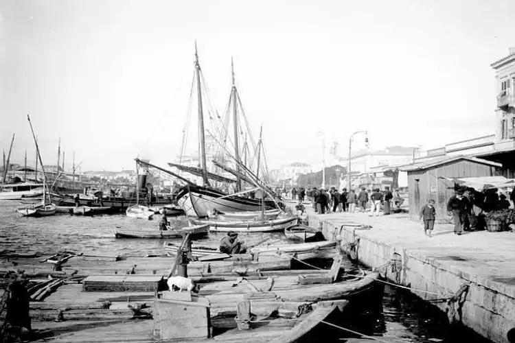 Ο Πειραιάς το 1916 │ Photo by exploringgreece.tv