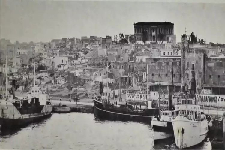 Το Χατζηκυριάκειο από τη θάλασσα το 1955 │ Photo by exploringgreece.tv